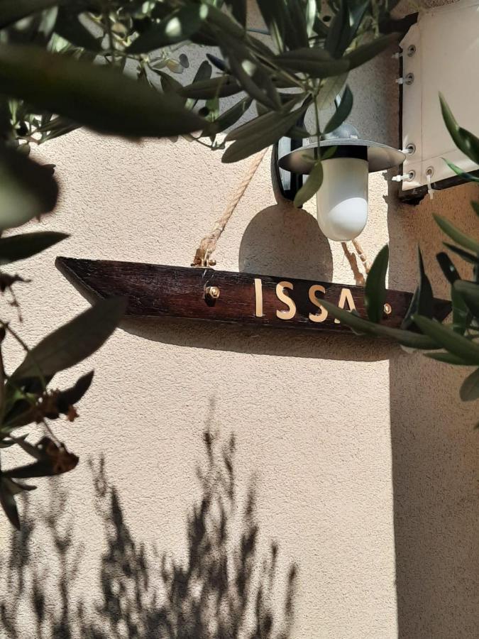 Issa Holiday Home - 3 Min Walk To Beach Kaštela المظهر الخارجي الصورة